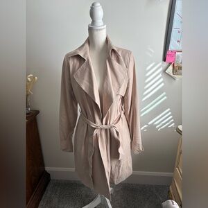 Elegant Women's Tan Trench Coat